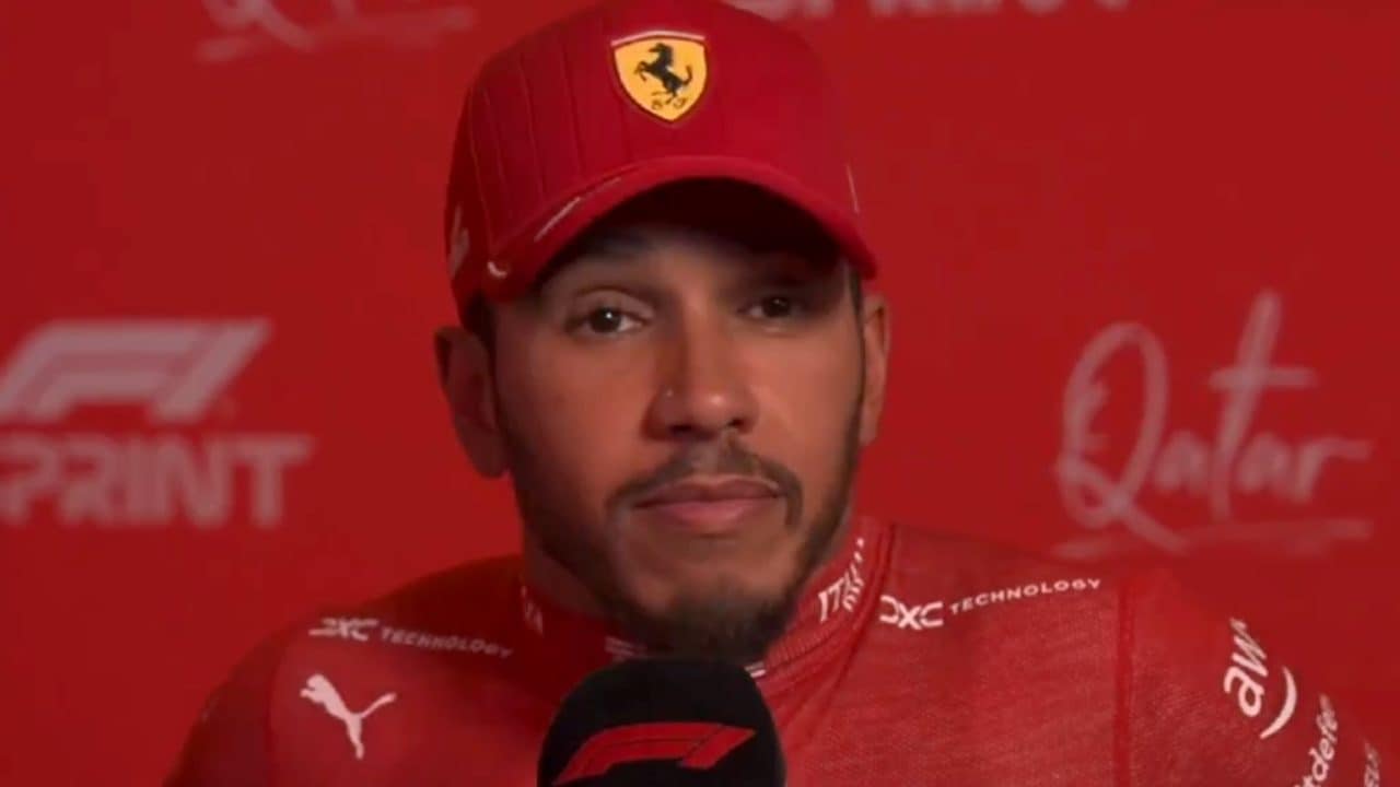 Hamilton va in TV dopo la disastrosa qualifica in Qatar e cala il gelo in diretta: dice solo 9 parole