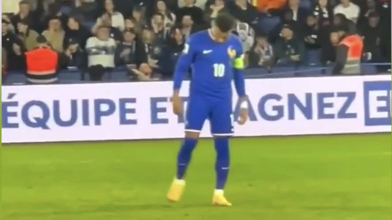 Mbappé fa un gesto antisportivo contro l'Ucraina mentre nessuno guarda: usa un vecchio trucco