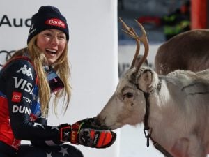 mikaela-shiffrin-renna-levi-sci-coppa-del-mondo-300x225.jpg
