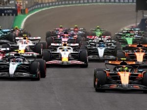 norris-vince-interlagos-kimi-antonelli-verstappen-incubo-ferrari-300x225.jpg