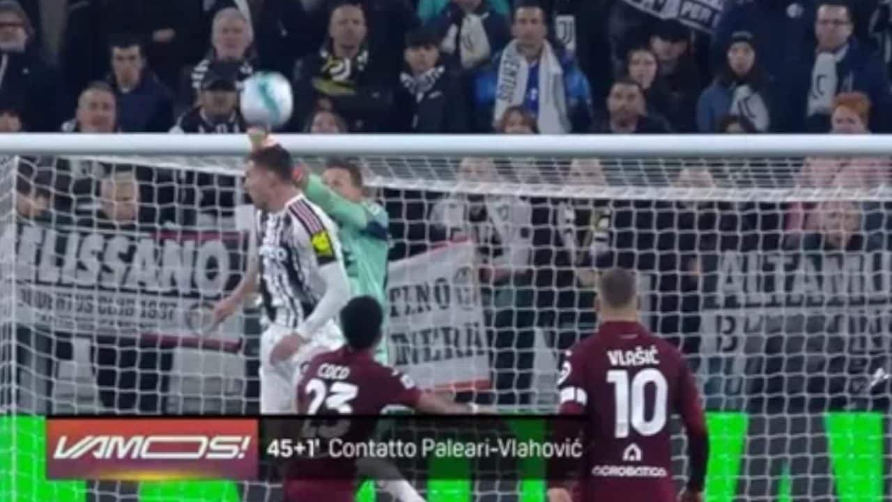 Paleari tira un pugno a Vlahovic: perché Zufferli ha fatto giocare e il VAR non è intervienuto