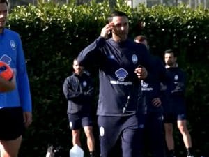 Palladino al primo allenamento con l&#8217;Atalanta fa un semplice gesto: &#8220;Accendiamo l&#8217;interruttore qui&#8221;