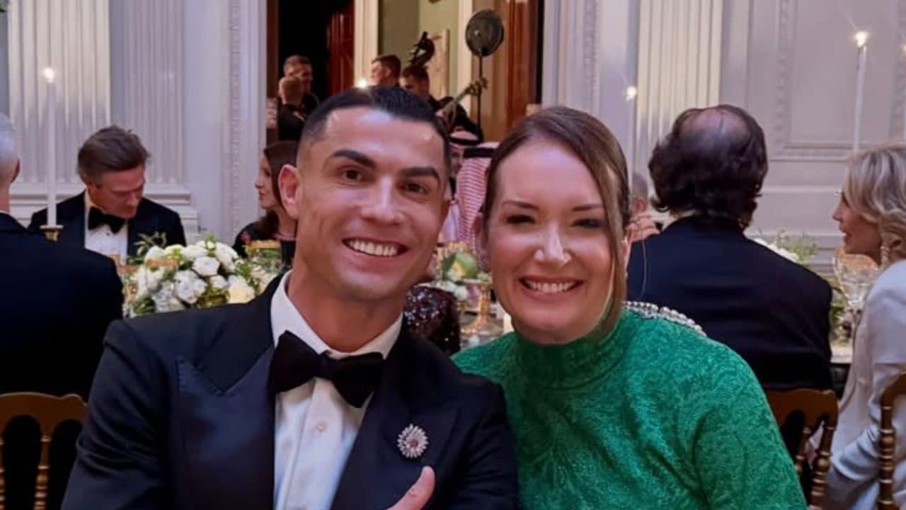 La donna seduta a fianco di Cristiano Ronaldo alla cena di Trump: "Mi sono chiesta chi diavolo fosse"