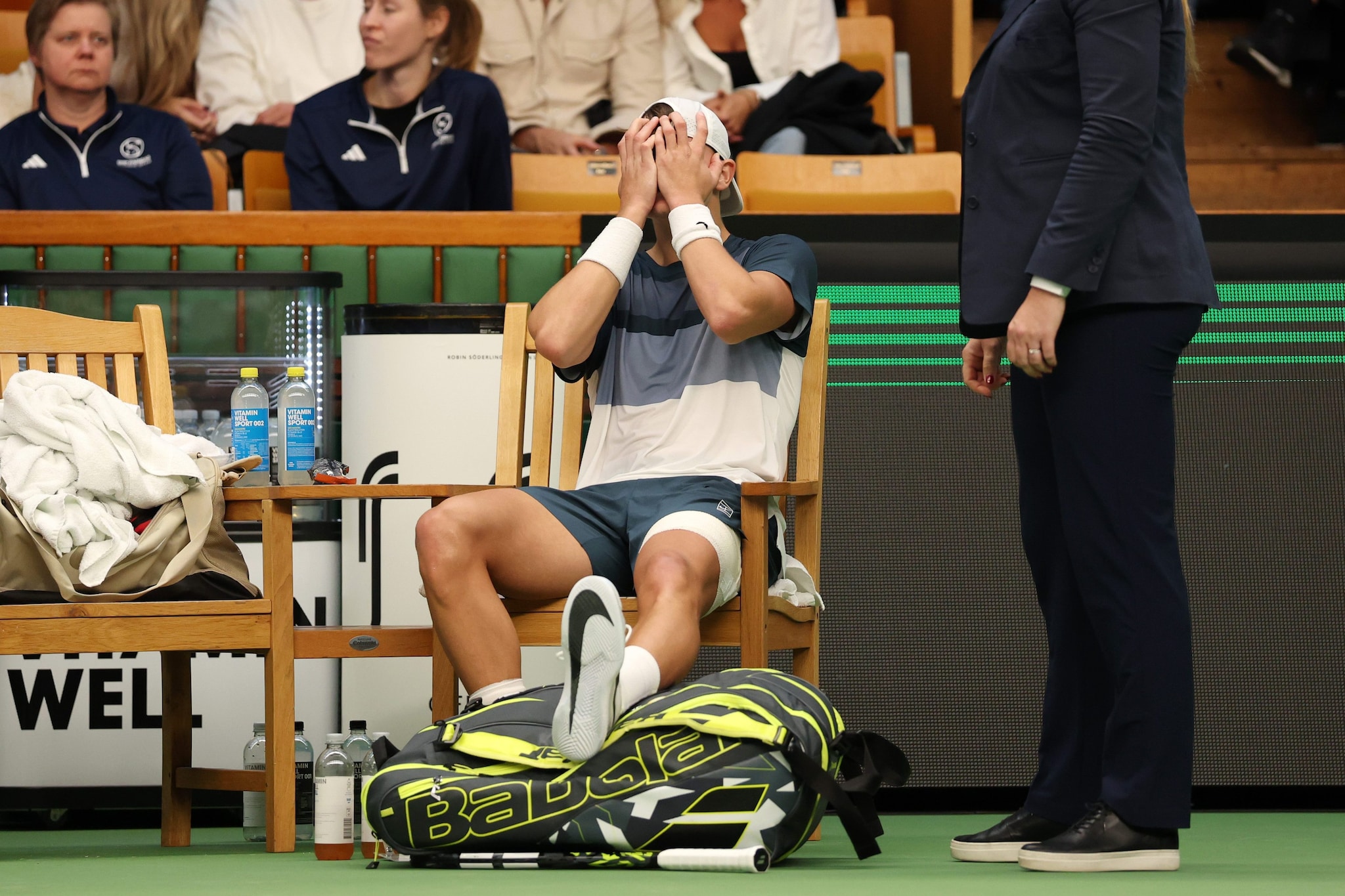 La disperazione di Holger Rune a Stoccolma subito dopo l’infortunio: aveva capito tutto