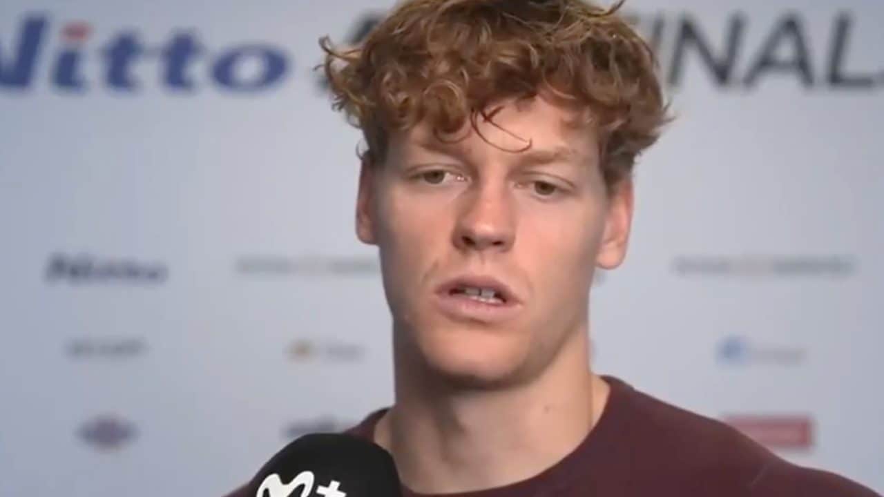 Perché Sinner sta imparando a parlare lo spagnolo da autodidatta, con risultati piuttosto curiosi