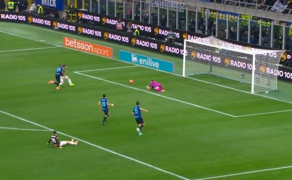 Sommer sotto accusa dopo il gol subito nel derby: il confronto con Maignan è impietoso