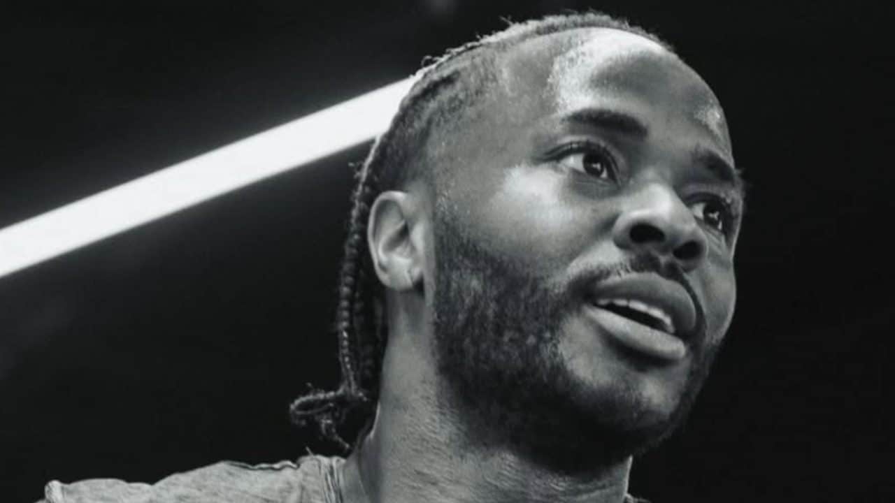 Paura per Sterling: ladri mascherati tentano un furto in casa mentre è con la moglie e i figli