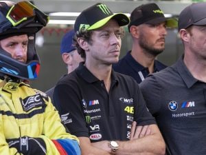valentino-rossi-frustrato-mancata-promozione-wec-hypercar-bmw-cosa-successo-delusione-1-300x225.jpg