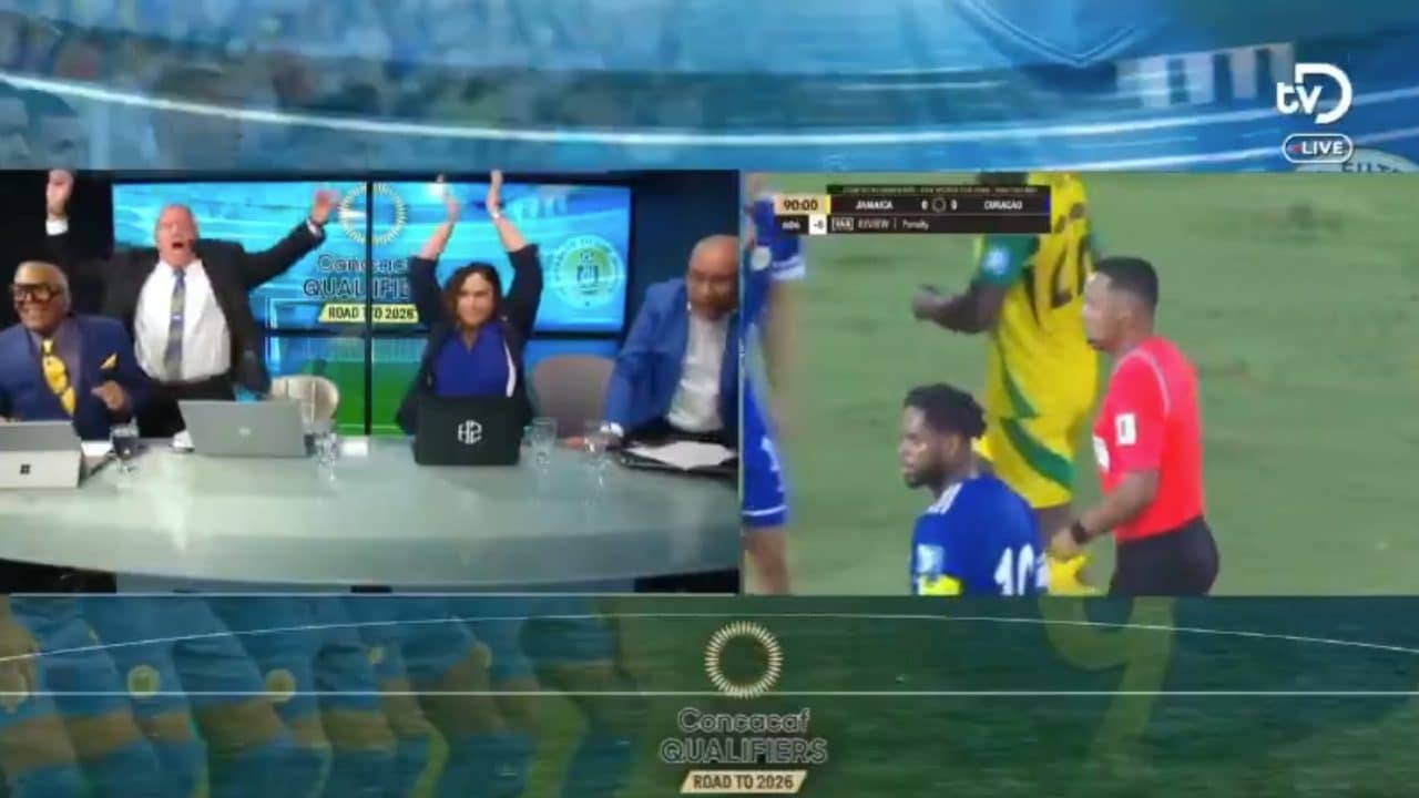 I telecronisti di Curaçao impazziscono, il VAR è gioia pura al 96': rigore tolto e si va ai Mondiali