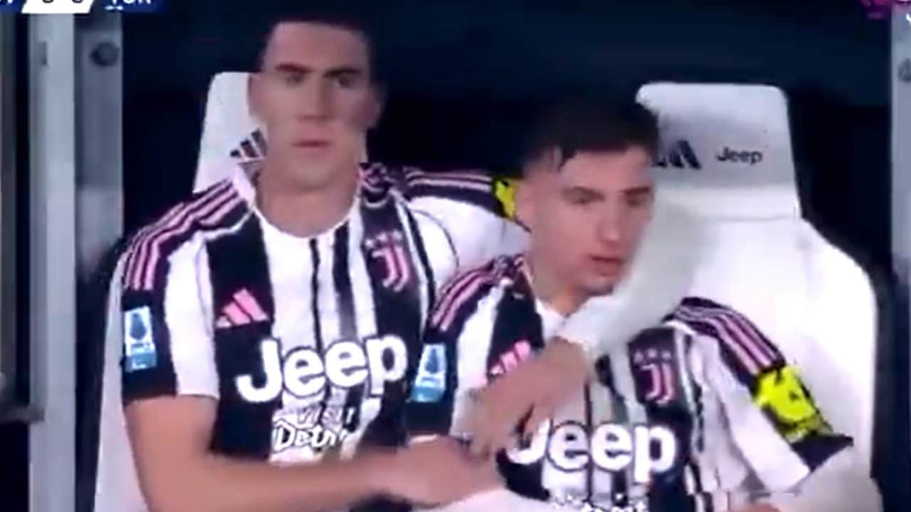 Il gesto di Conceicao fermato da Vlahovic.