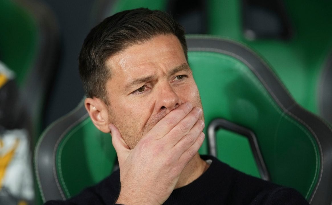 Tensione nello spogliatoio del Real Madrid, squadra spaccata: Xabi Alonso finisce sotto accusa