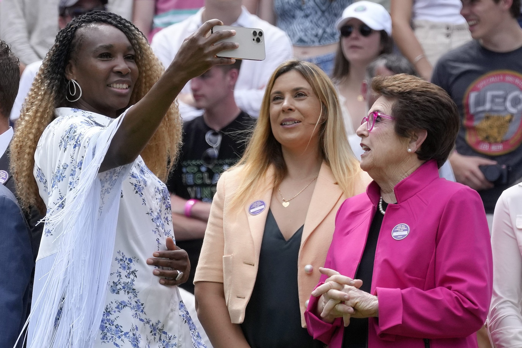 Venus Williams, Marion Bartoli e Billie Jean King in una celebrazione a Wimbledon.