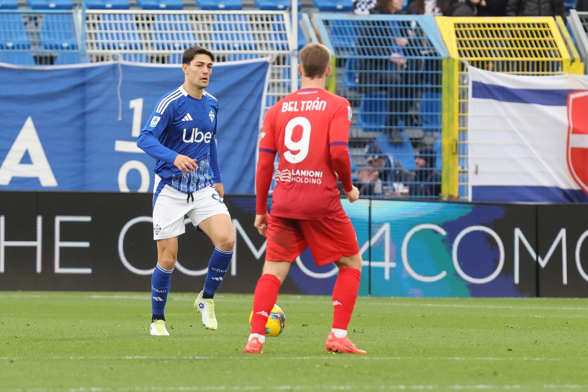Barba con la maglia del Como.