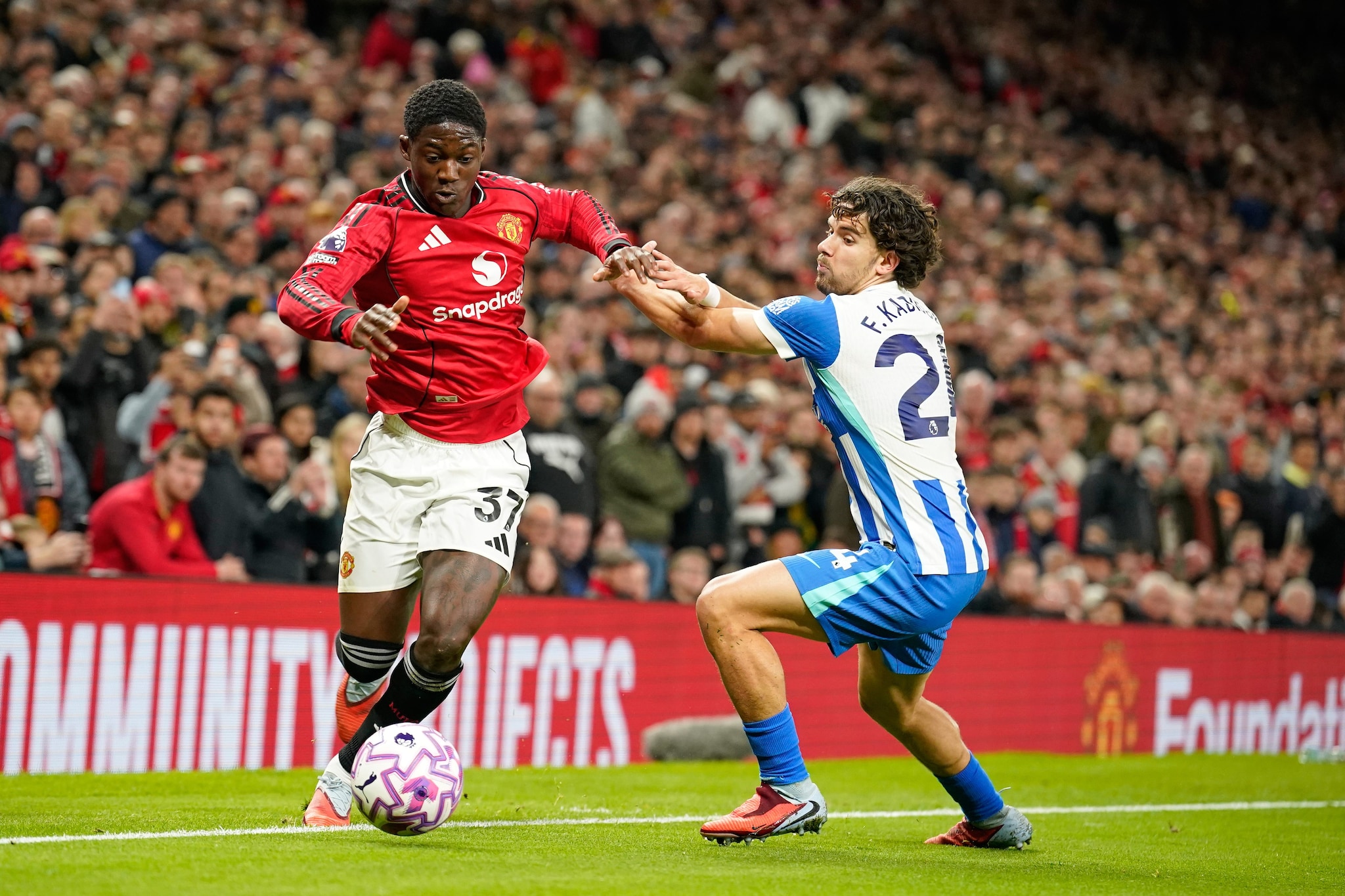 Mainoo non ha mai giocato come titolare in questa Premier League