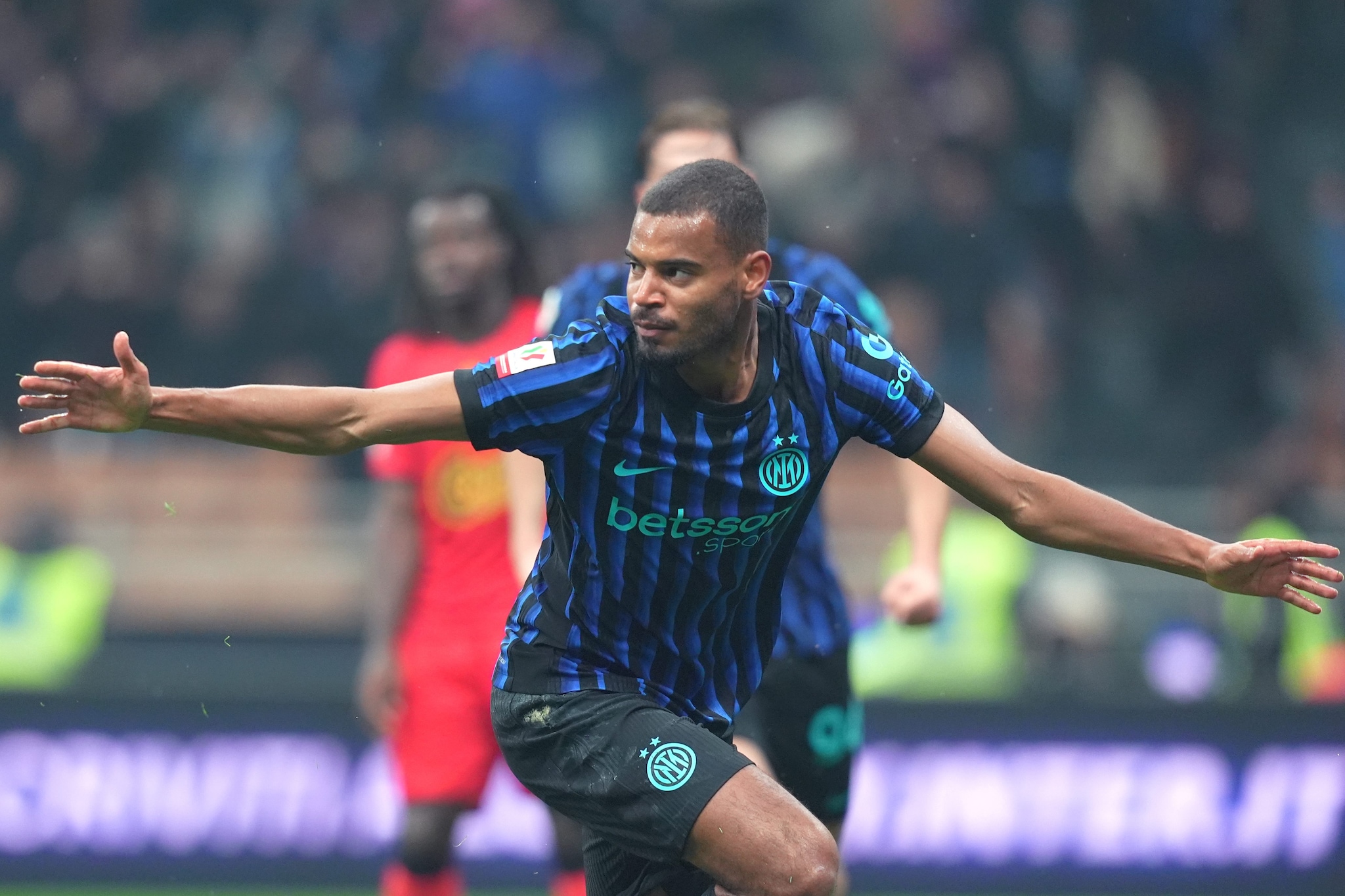 Diouf festeggia il gol con l’Inter