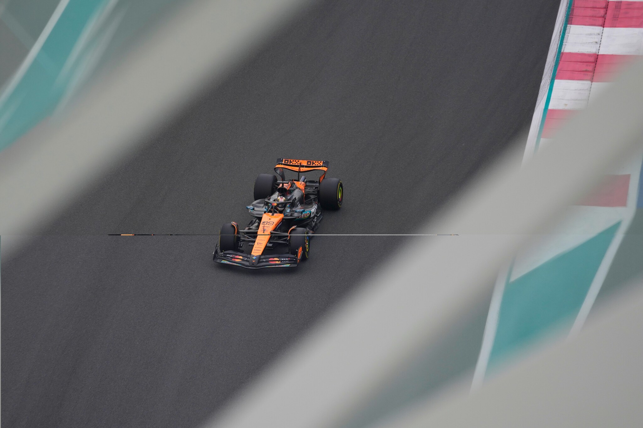 La McLaren ha vinto il Campionato Costruttori e ora vuole pure il titolo Piloti, l’accoppiata manca dal 1998.