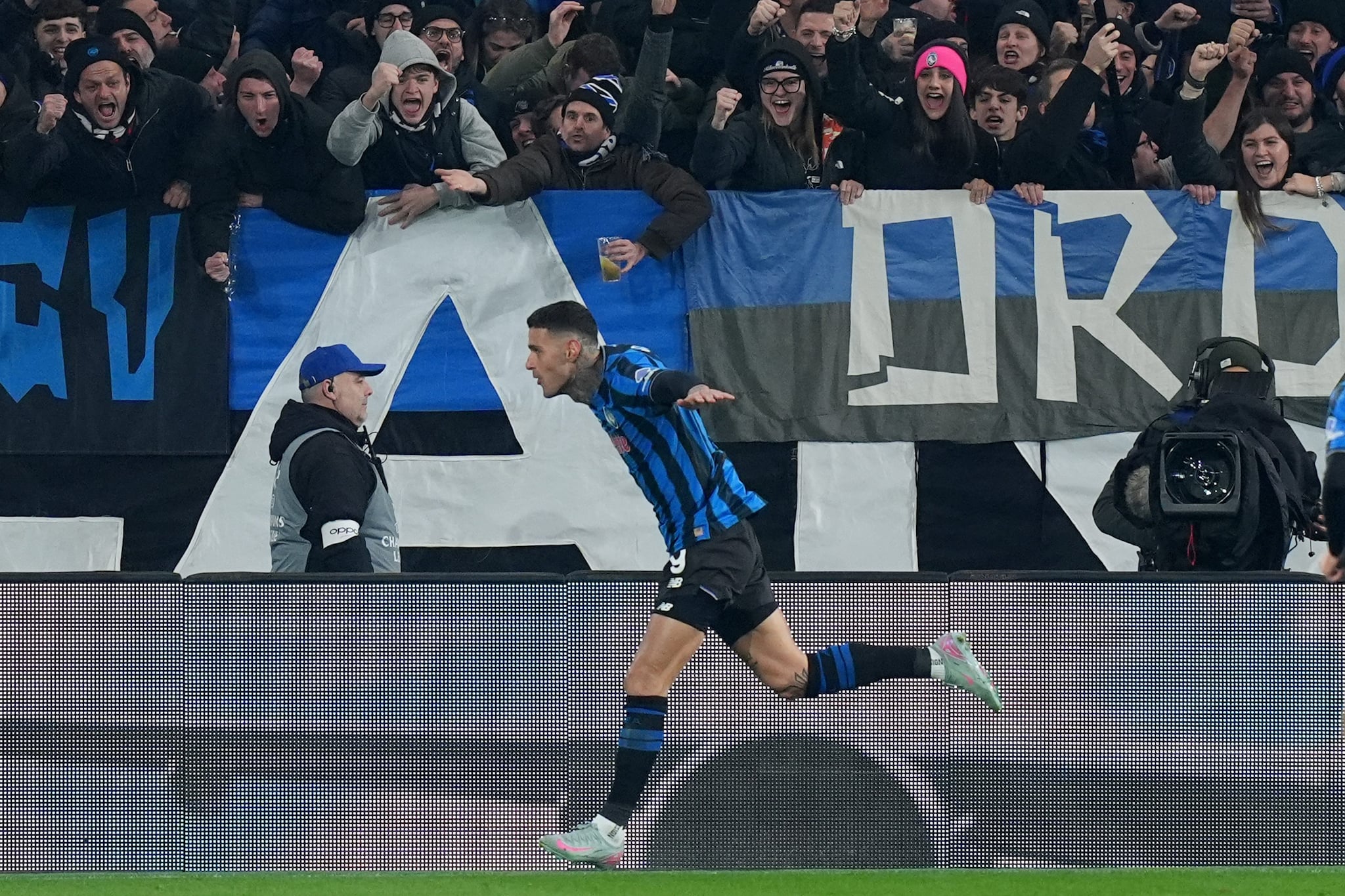 Scamacca ha realizzato il gol del momentaneo 1–1 con il Chelsea.