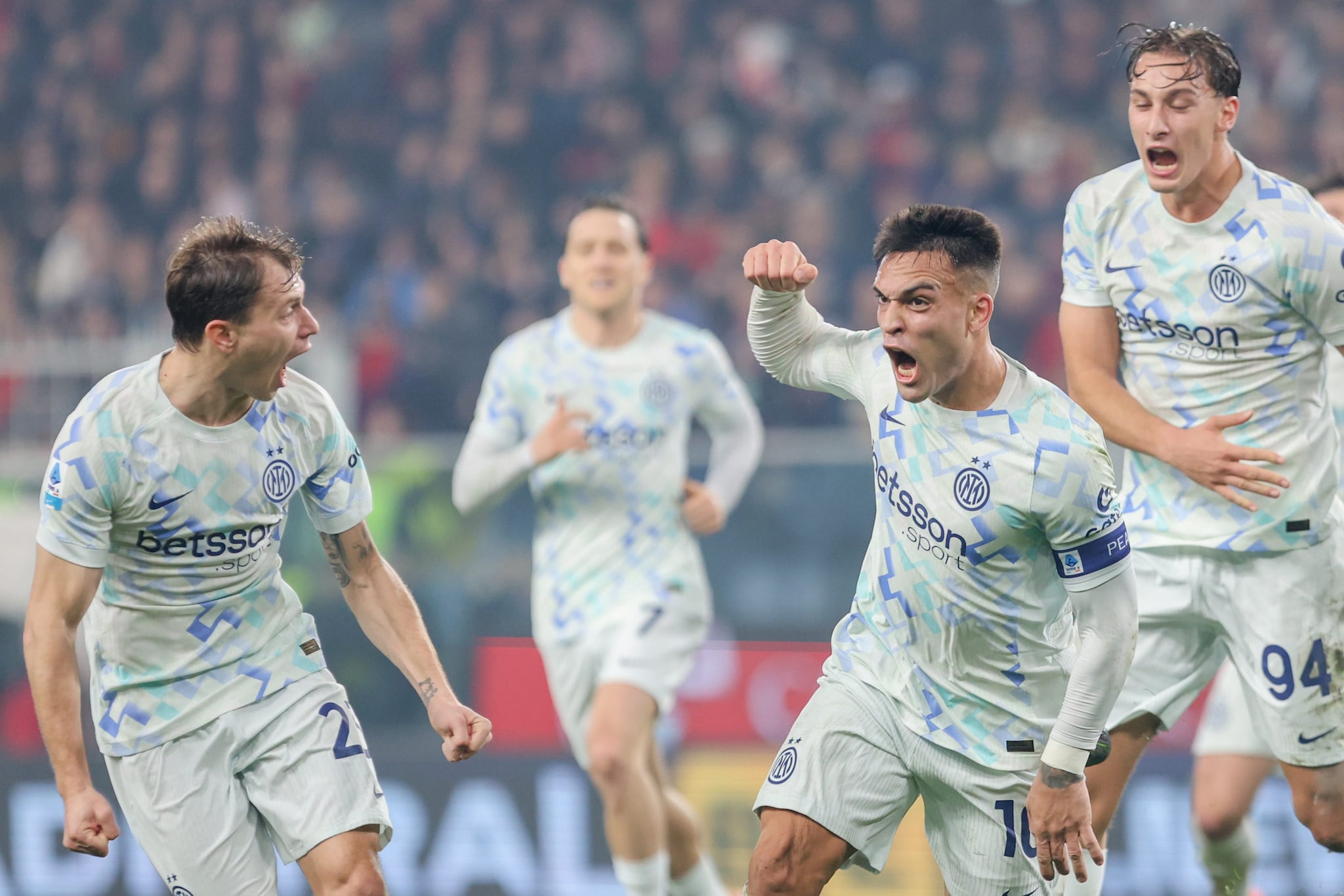 Genoa-Inter 1-2, risultato della partita di Serie A: Bisseck e Lautaro a segno, Vitinha accorcia. Gli highlights