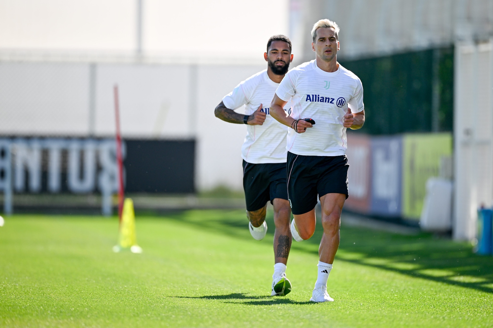 Milik in estate durante gli allenamenti prima dell’infortunio.