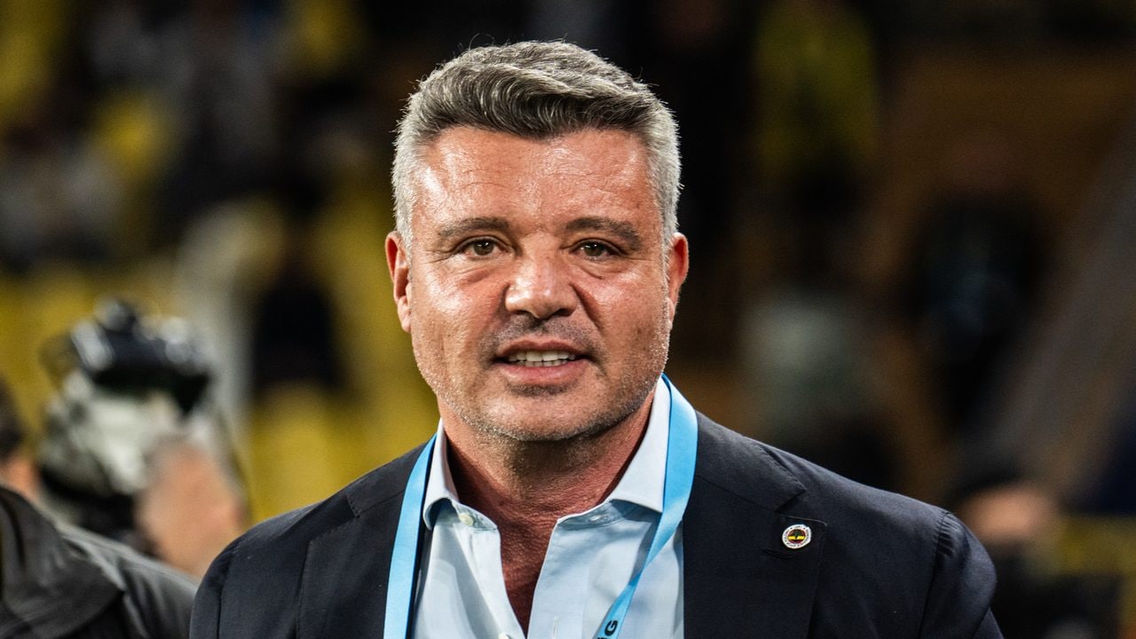 Il presidente del Fenerbahce arrestato in un'indagine per droga: fermato dal test del capello