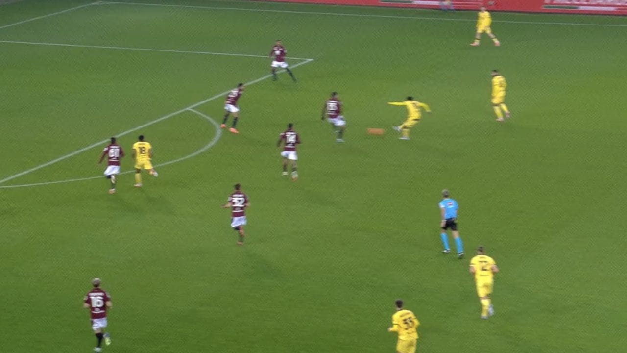 Il momento in cui Leao si è infortunato