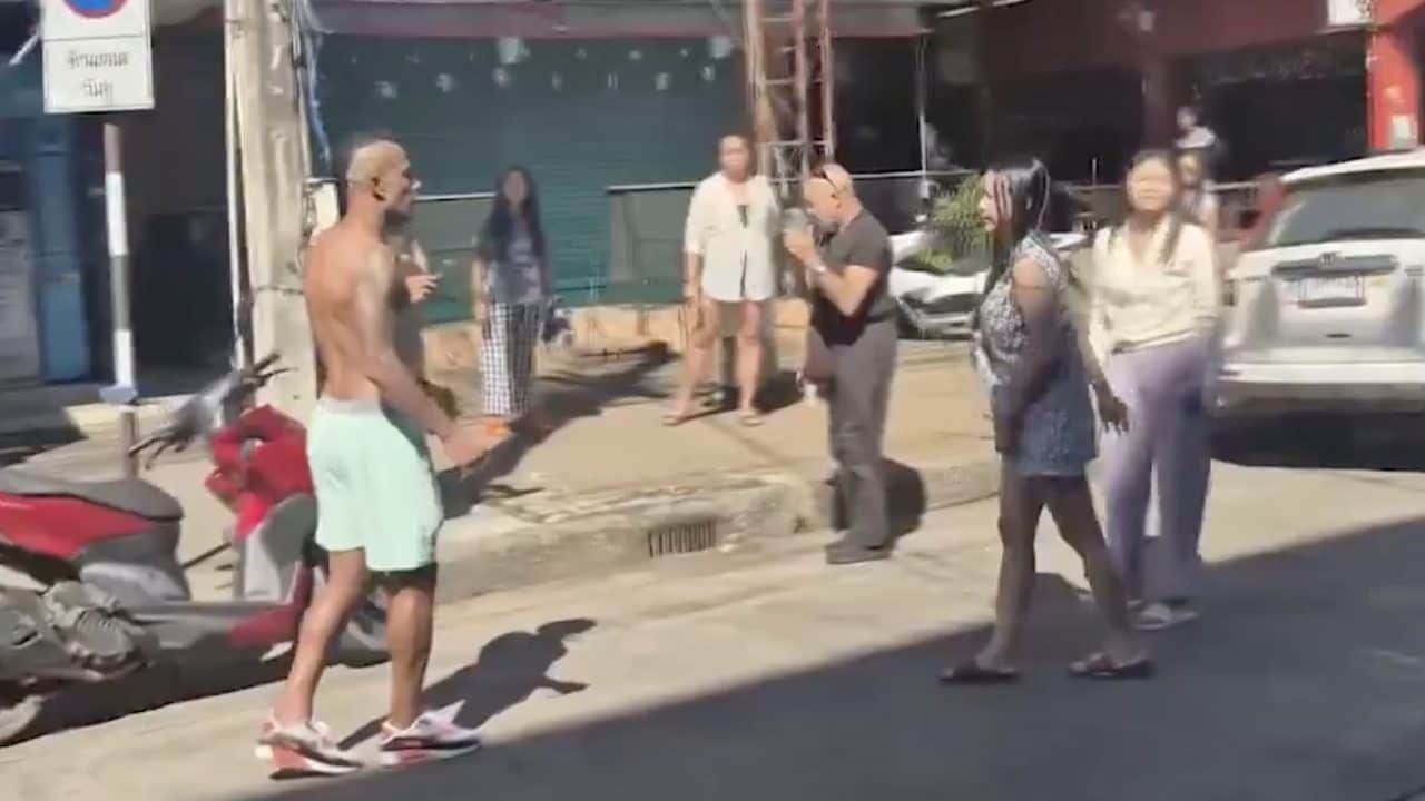 Osvaldo Neto tenta la fuga e colpisce due donne, non la passa liscia: il video della follia in strada