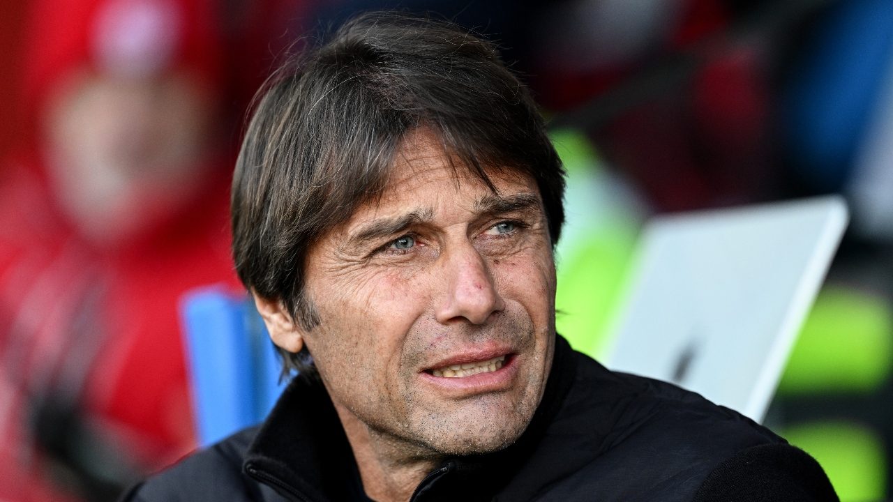 Conte fa passare il Napoli per la Cenerentola della Serie A raccontando una favola che non esiste