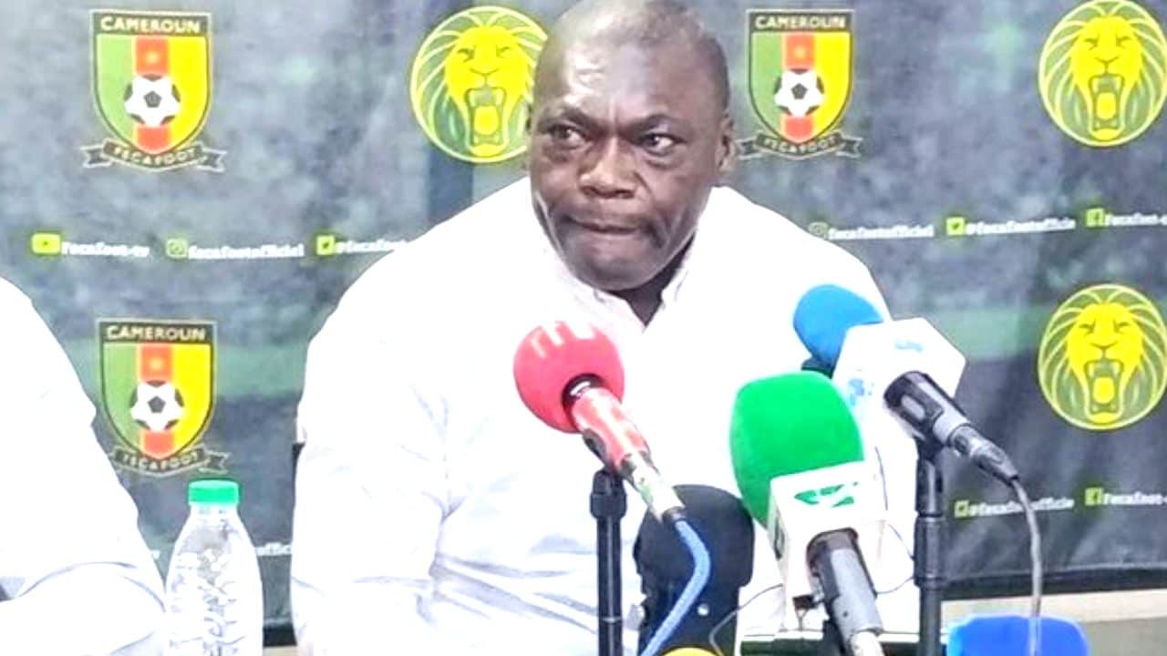 Eto'o licenzia il CT del Camerun senza dirglielo: alla conferenza si presenta un altro allenatore