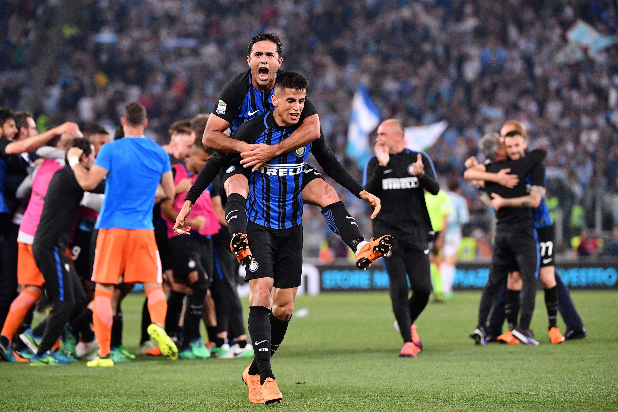 Cancelo nella sua unica stagione all’Inter, campionato 2017–2018: in prestito dal Valencia non fu riscattato per il Fair Play Finanziario