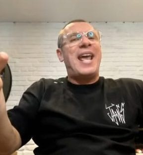 Antonio Cassano durante il suo appassionato elogio di De Laurentiis