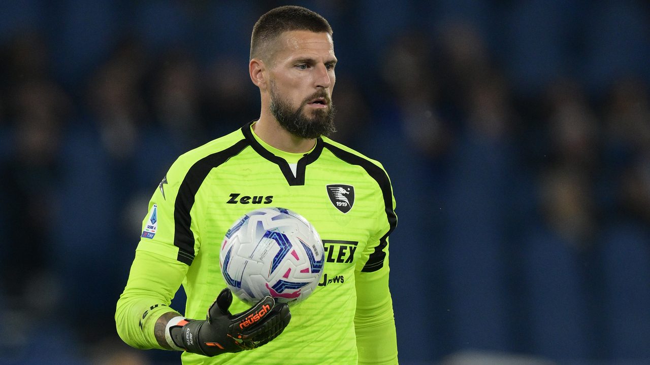 L'ex portiere della Francia oggi alleva ostriche: "Mi occupo delle vendite e lavo i piatti"