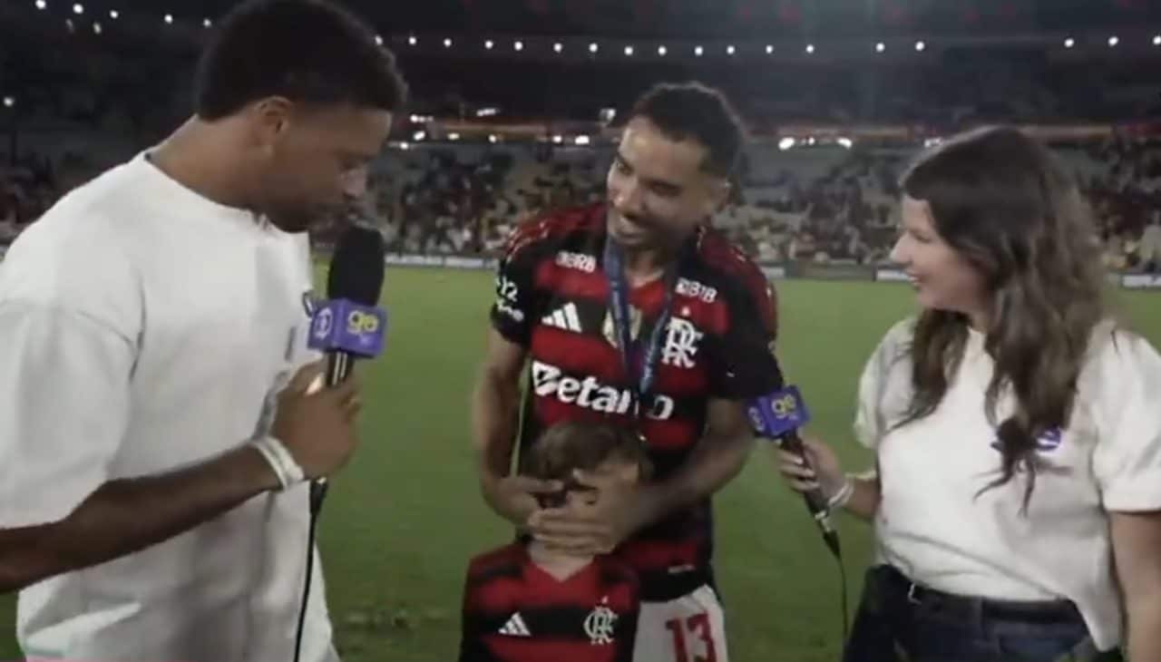 Danilo messo in imbarazzo dal figlio di 6 anni: gli tappa la bocca in diretta, ma si è sentito