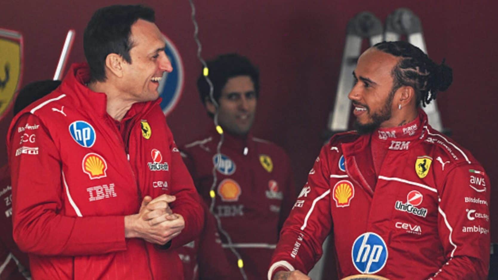 Svolta in Ferrari per la F1 2026, cena chiarificatrice tra Hamilton e Adami: ma ci sarà una novità