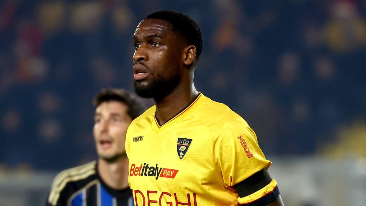 Gaspar protesta nel finale di Lecce-Pisa e viene ammonito: era diffidato, ma andrà in Coppa d’Africa