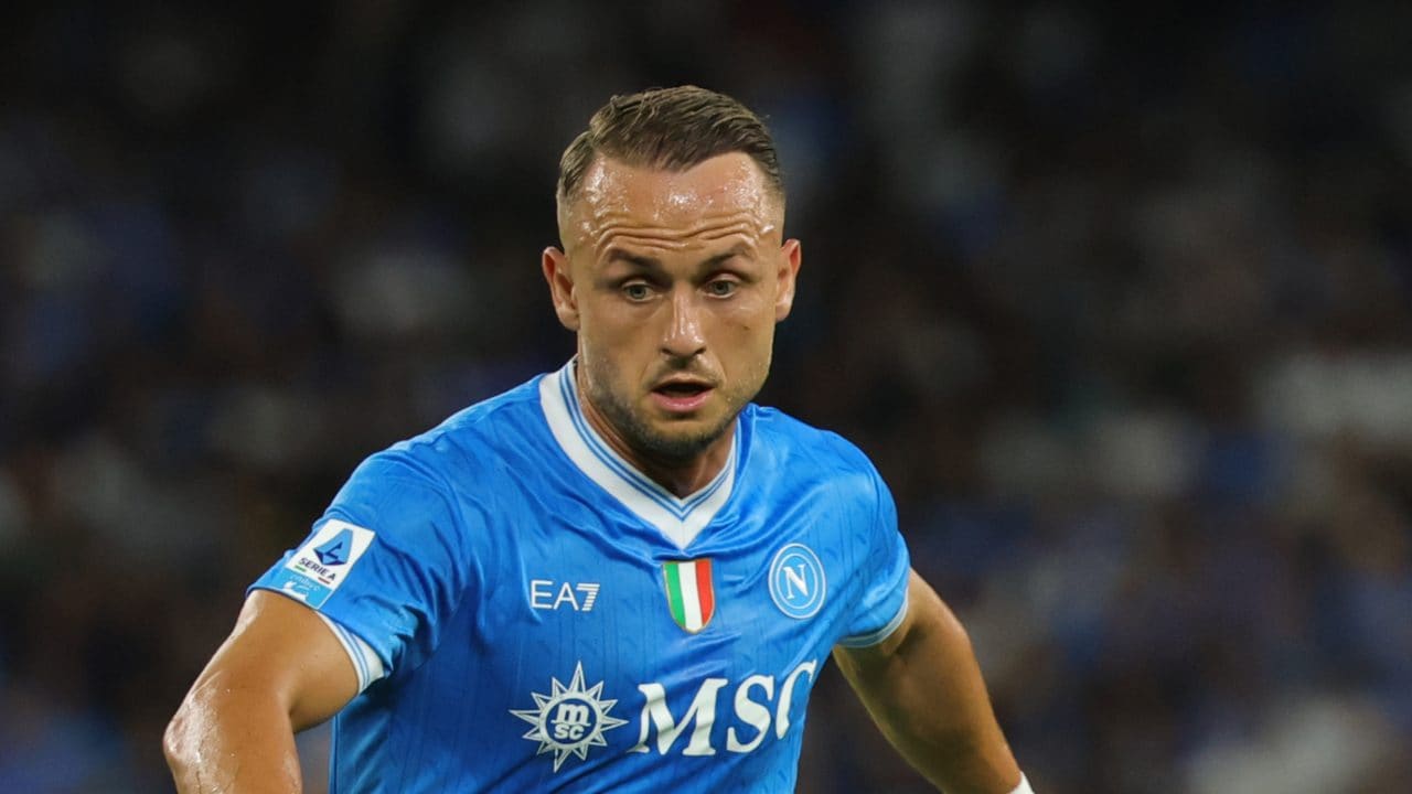 Lobotka infortunato al tibiale posteriore, ecatombe dei centrocampisti del Napoli