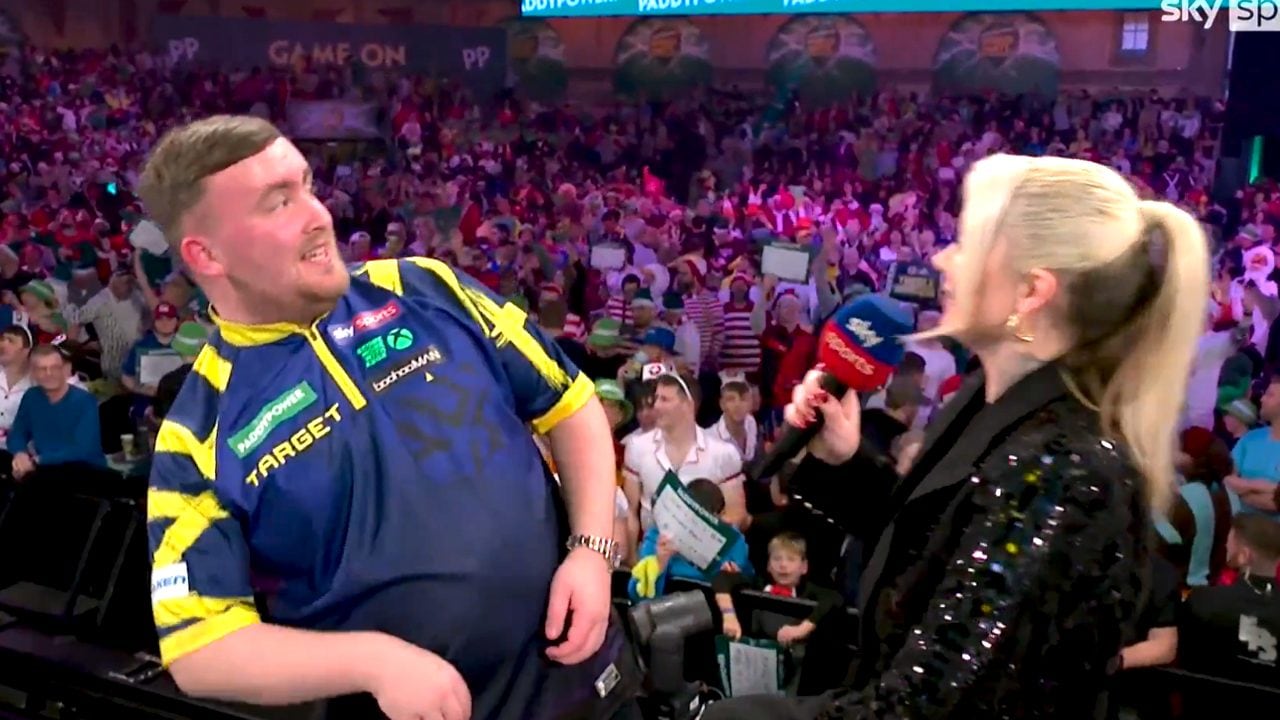 Luke Littler incontra la sua vecchia nemica Ally Pally: l'intervista in diretta TV diventa impossibile