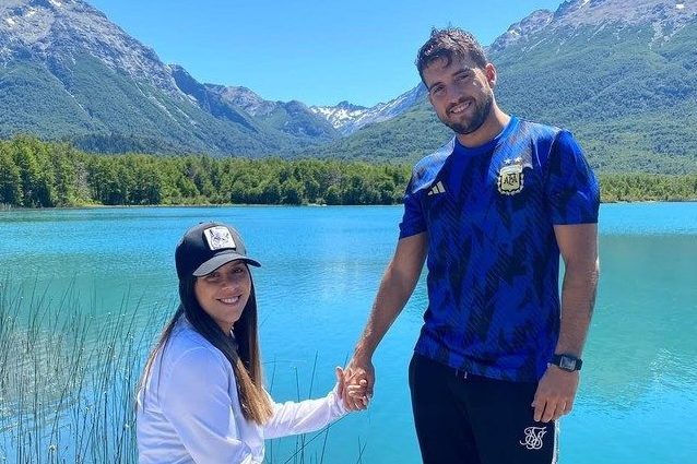 Maria Sol Messi col promesso sposo: nozze rimandate per l’incidente