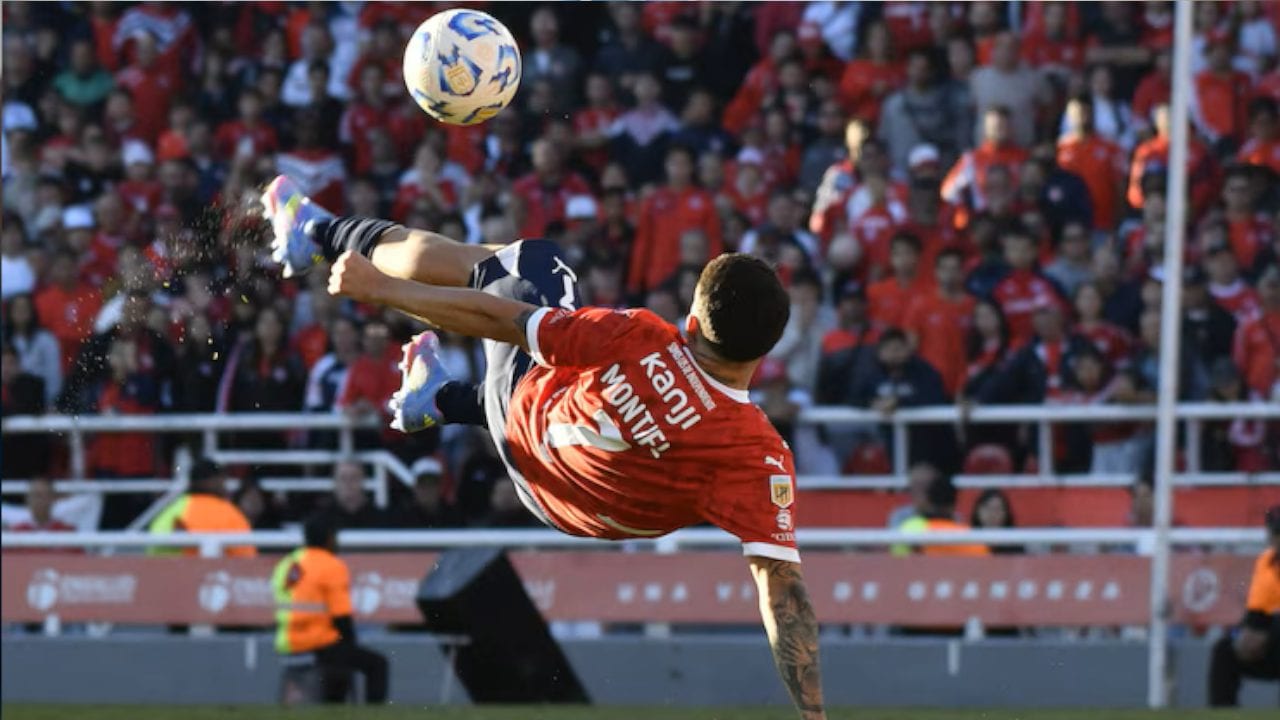 Il sogno di Deiola si infrange sulla cilena di Montiel: il Puskas 2025 è la prodezza dell'argentino