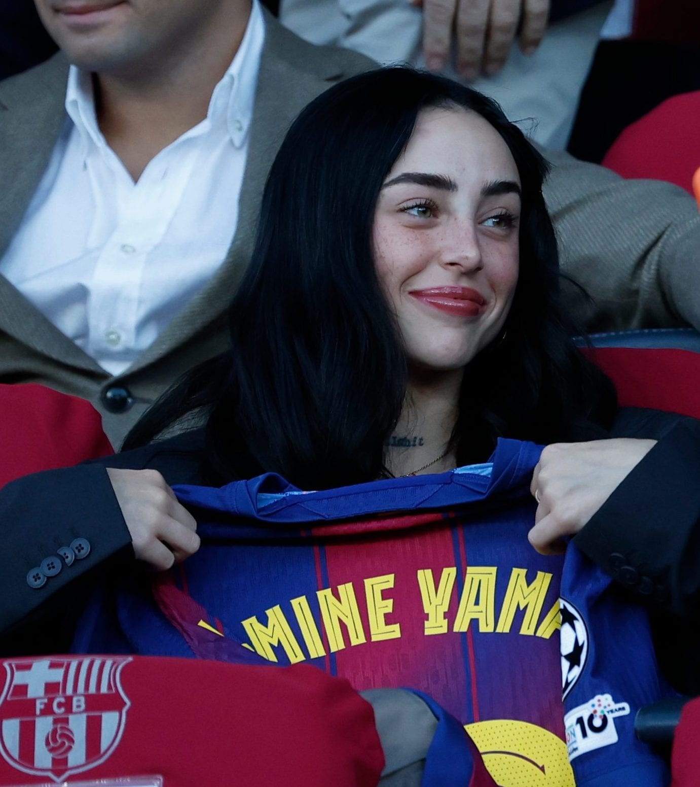 Nicki Nicole sugli spalti a Barcellona durante la sua relazione con Yamal