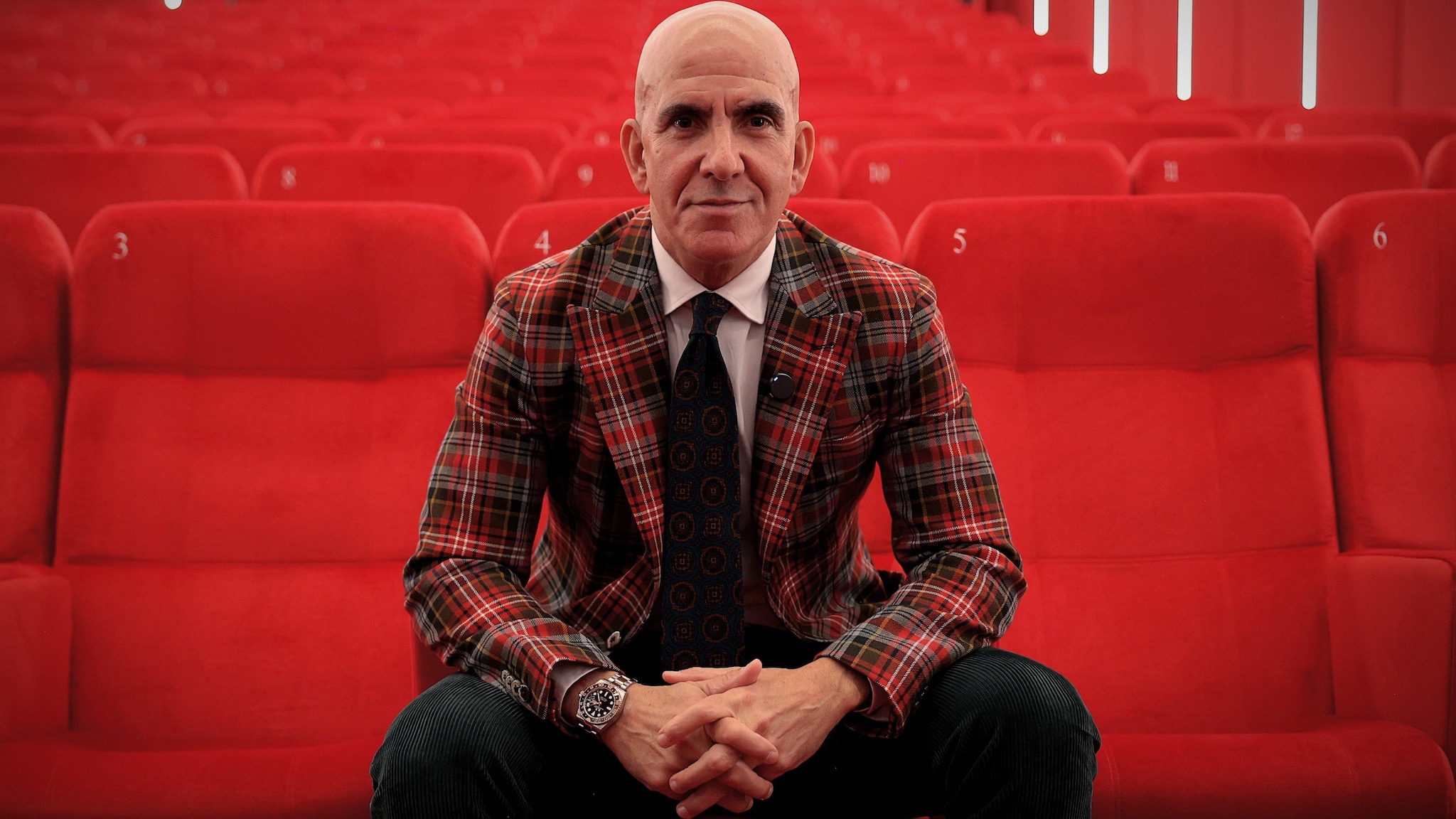 Paolo Di Canio: "La gente vede cosa fa Leao fuori dal campo. La Roma per i salmonari è stata apripista"