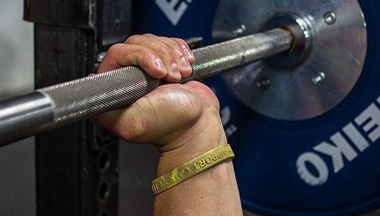 La ’falsa presa’, senza il pollice in opposizione