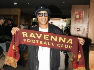 ronaldinho-ravenna-300x225.jpg