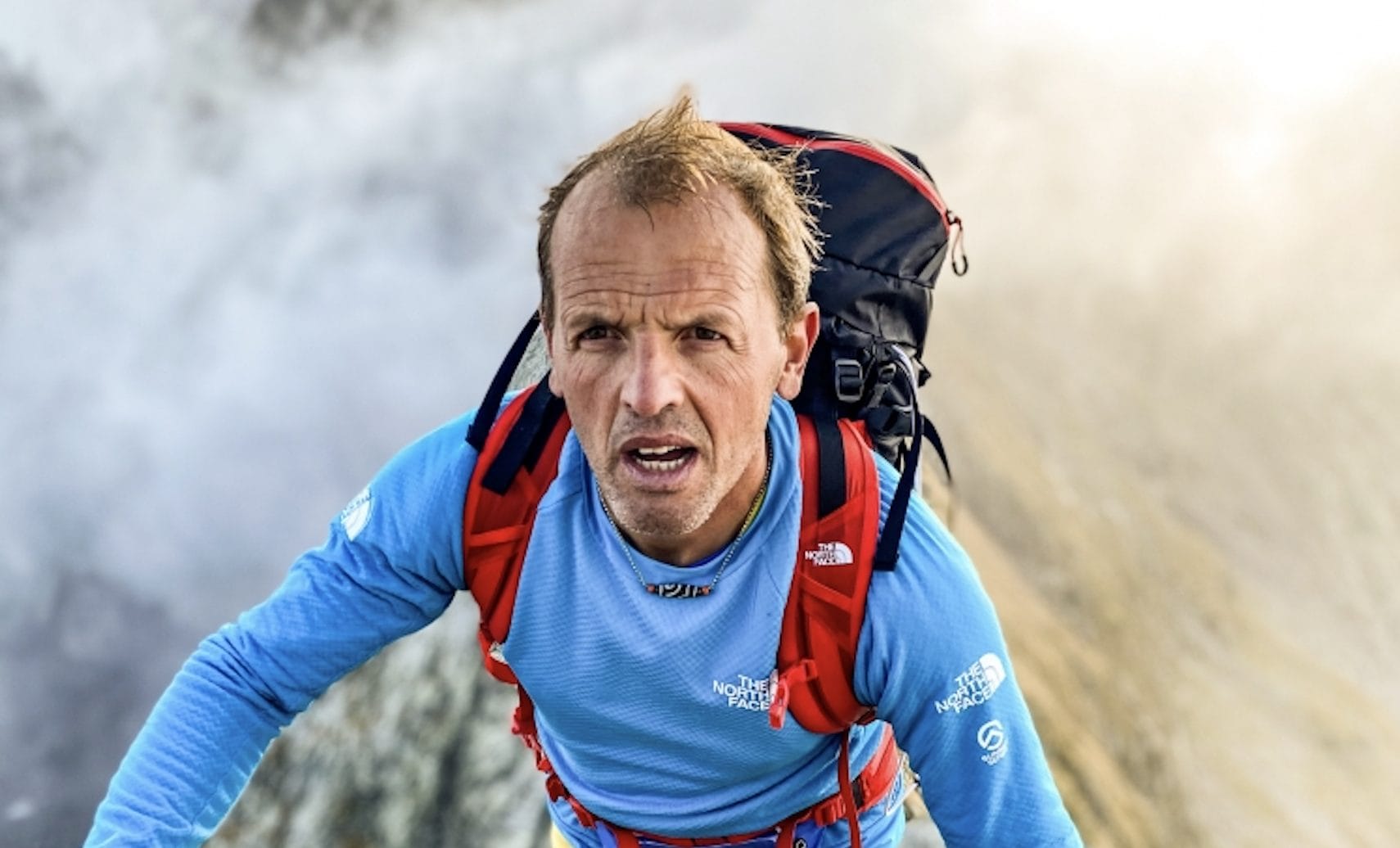 Lo scioccante racconto di Simone Moro: "Attacco cardiaco a 5 mila metri, i soccorsi 24 ore dopo"