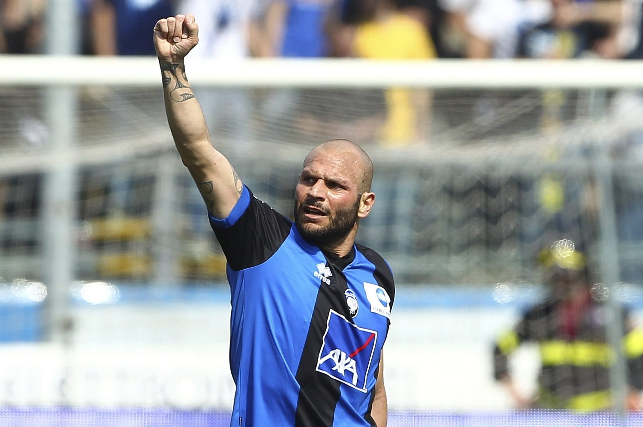Simone Tiribocchi esulta dopo un gol segnato con la maglia dell’Atalanta