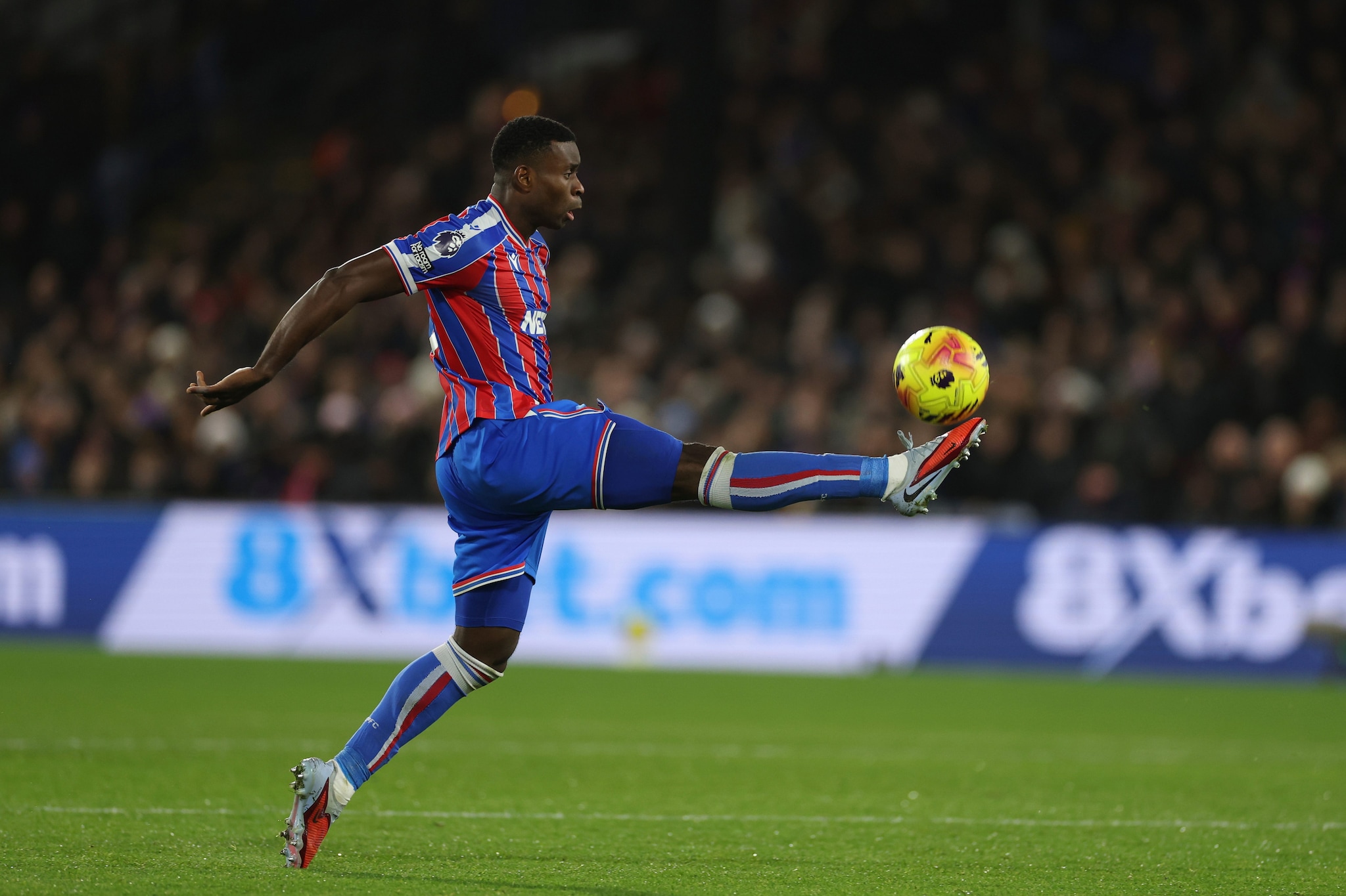 Marc Guehi sta vivendo la quinta stagione con il Crystal Palace. Con il club londinese ha vinto due trofei.