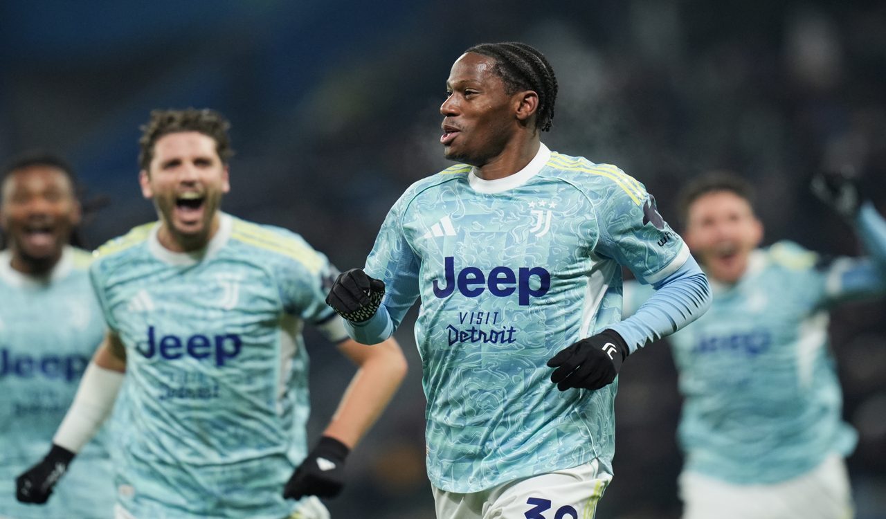 Juve travolgente, batte il Sassuolo per 3-0: Jonathan David torna a segnare dopo 135 giorni