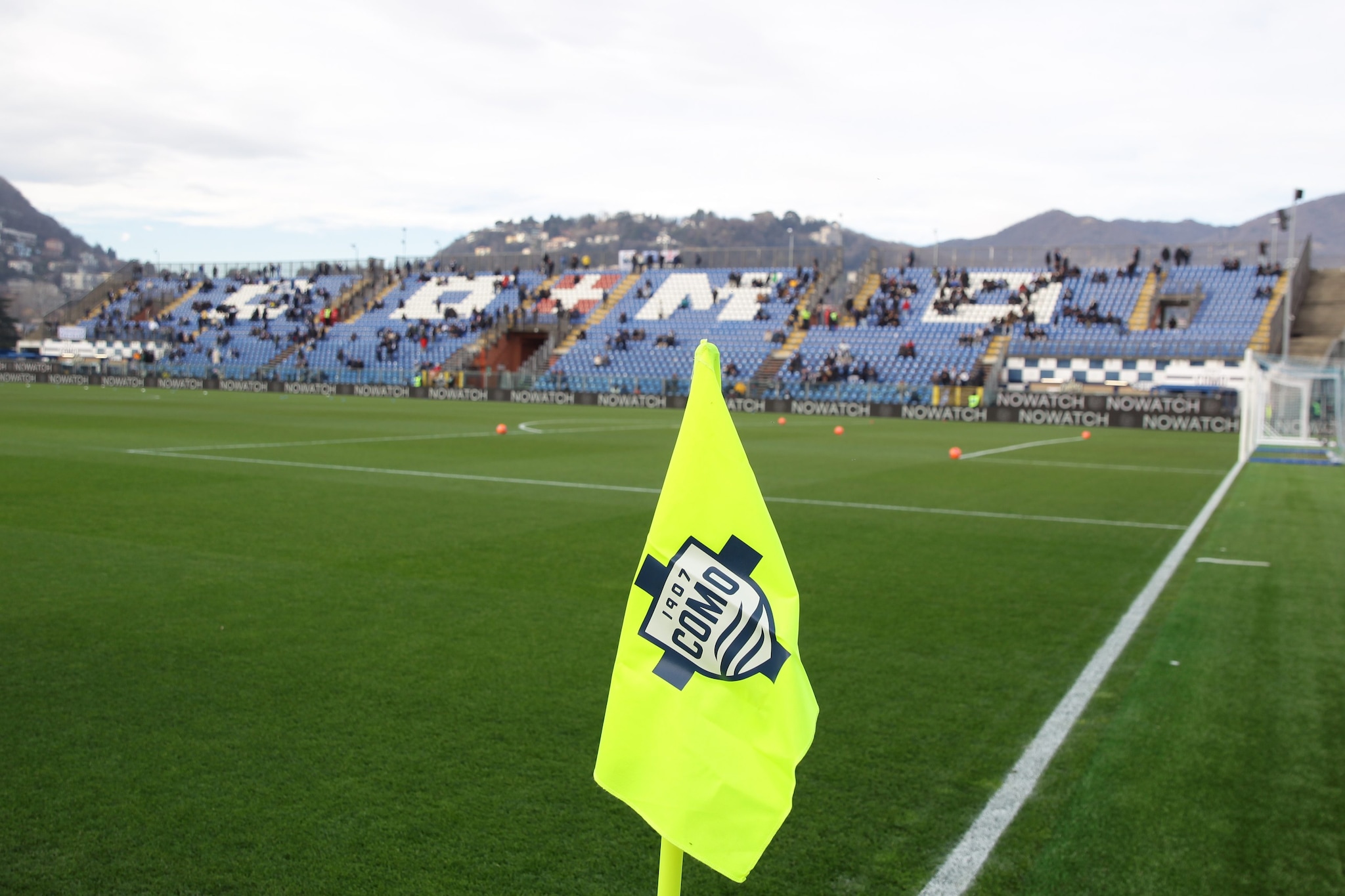 Il campo del Como è stato allargato di oltre un metro sulle fasce