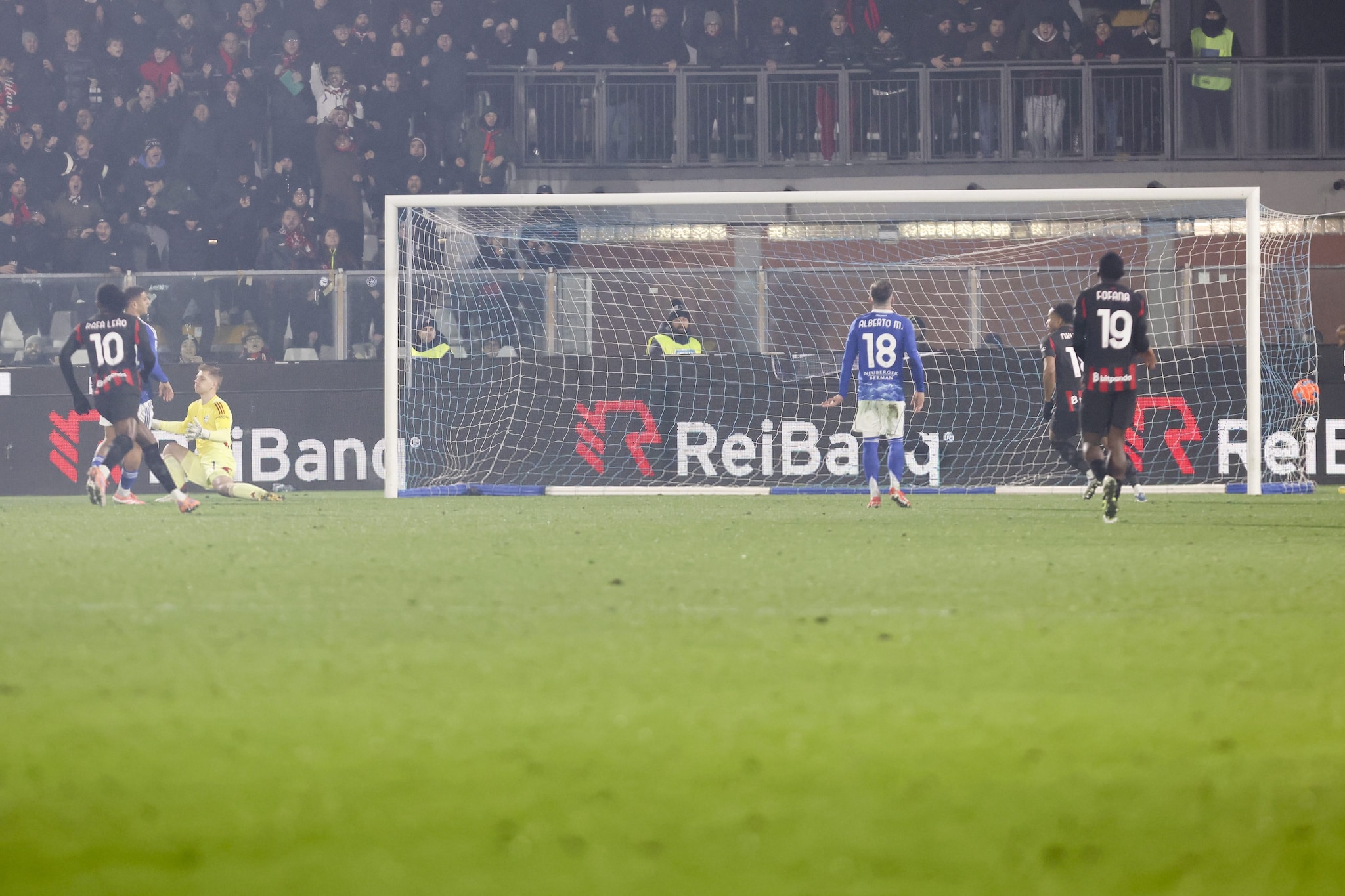 Il gol di Rabiot, quello del sorpasso del Milan a Como.