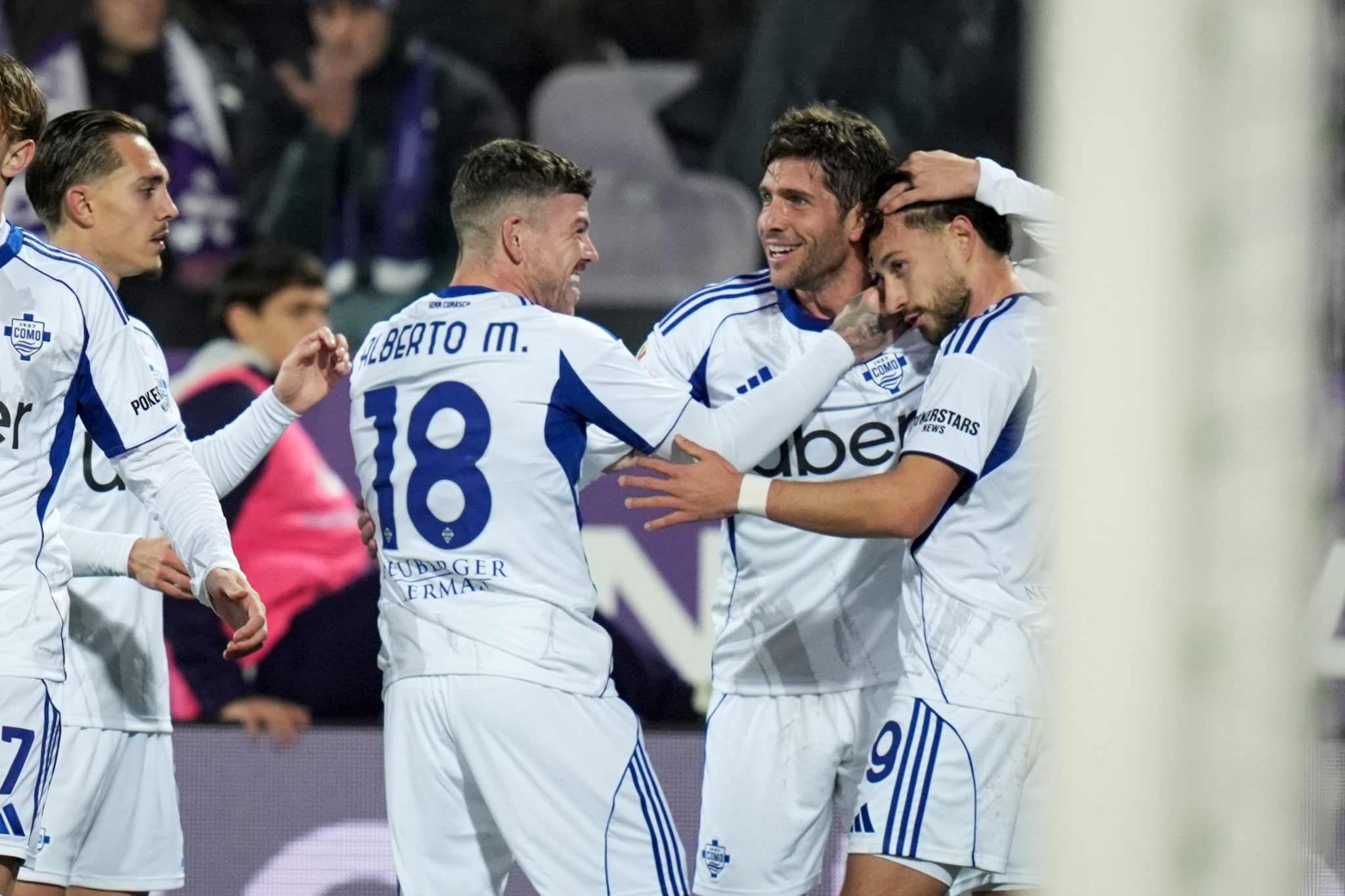 Lampo Fiorentina, poi è solo Como che vince di rimonta: Fabregas passa ai quarti, sarà sfida al Napoli