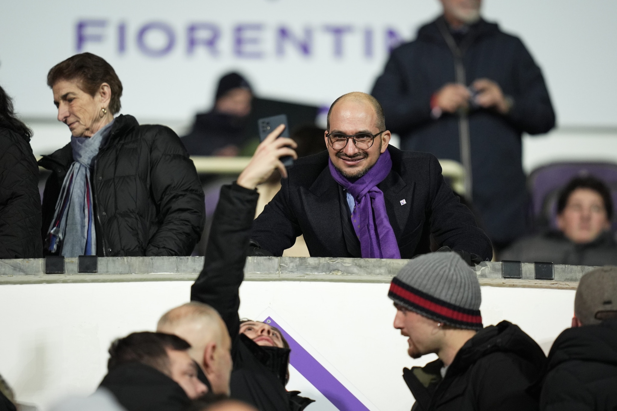 Giuseppe B. Commisso in tribuna al Franchi: è lui che ha preso il posto da presidente di papà Rocco